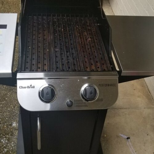 A 3 panel set of custom cut 18.25" grates fits beautifully on the Char-Broil Performance 2 burner grill. Photo Credit: Marcial M.